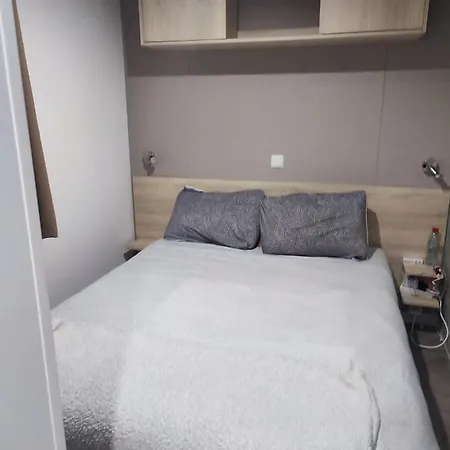 Superbe Mobil 6/8 Pers,clim, Sans Vis A Vis Dans 4* Espace Aquatique